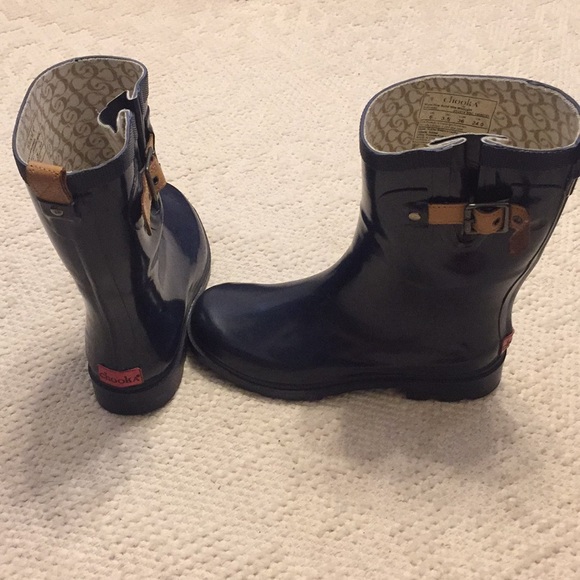 mid rise rain boots